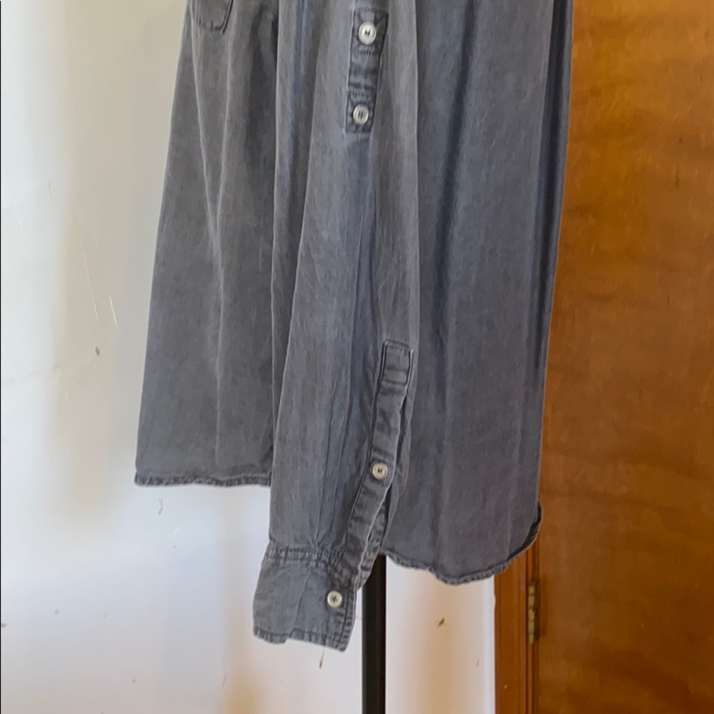New York and Company gray button down shirt - Picture 5 of 8
